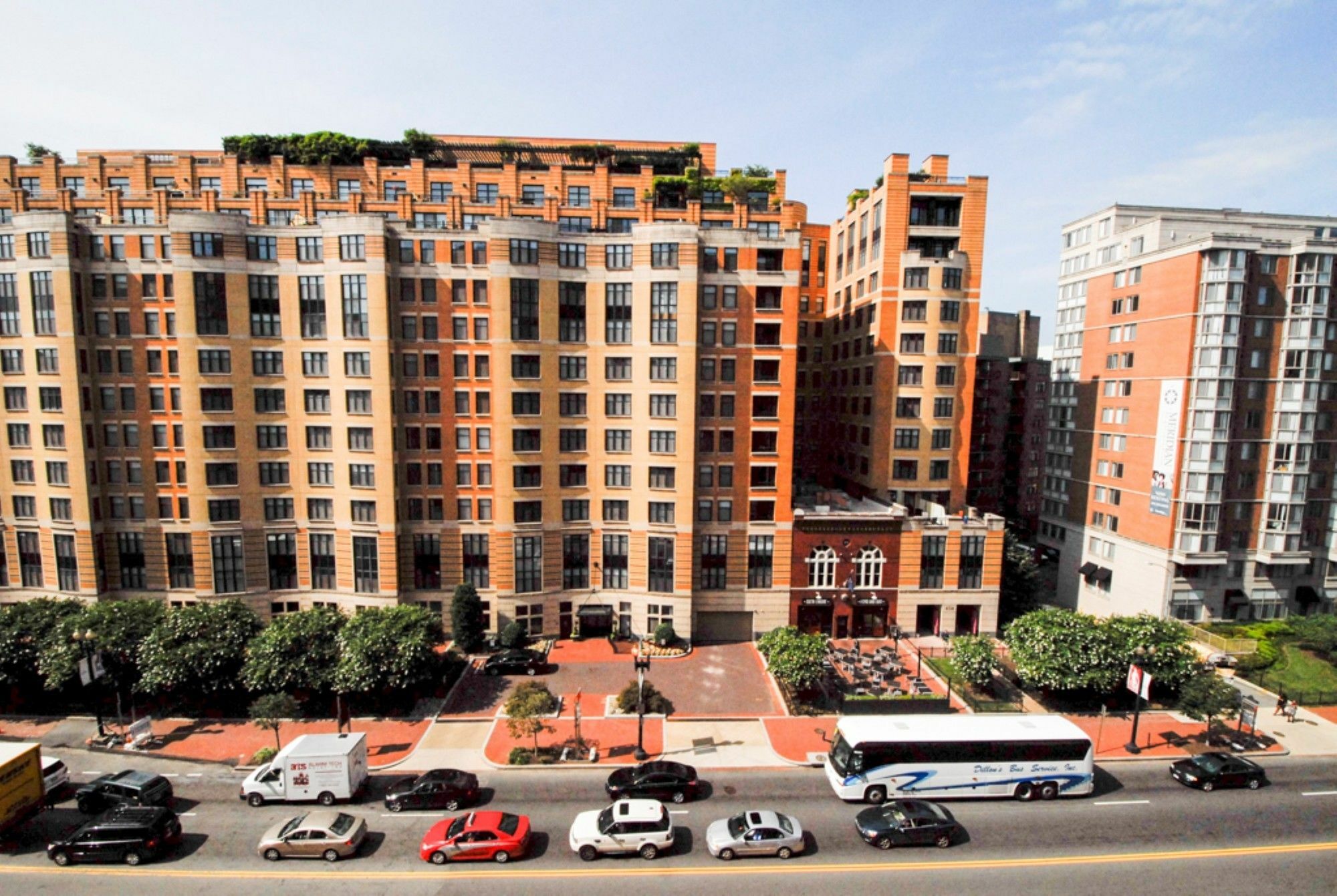 Global Luxury Suites At The Convention Center Washington Exterior photo