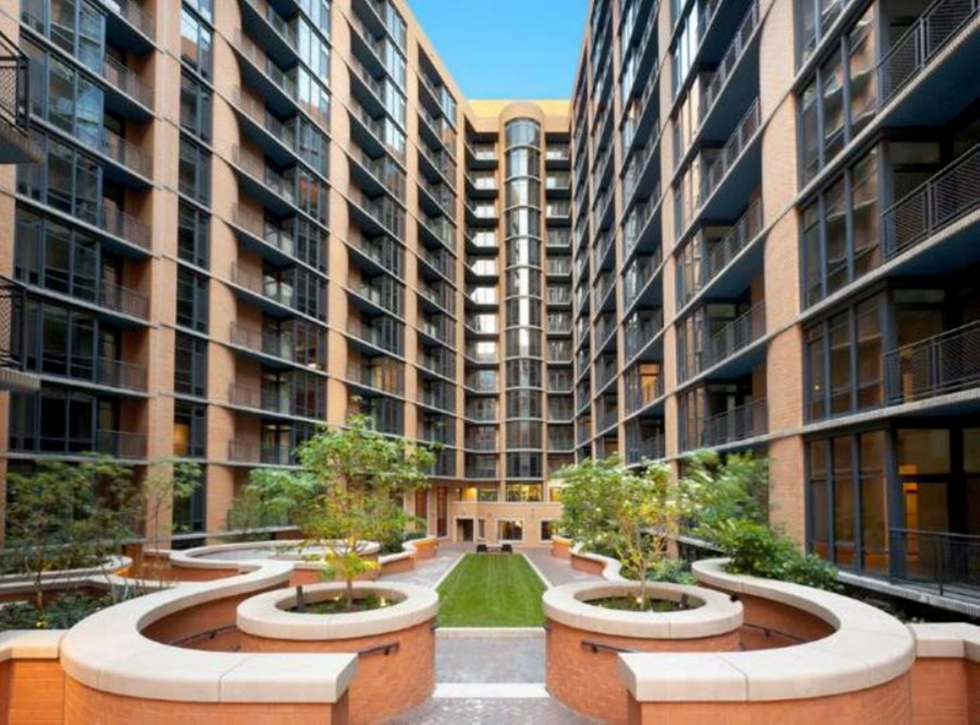 Global Luxury Suites At The Convention Center Washington Exterior photo
