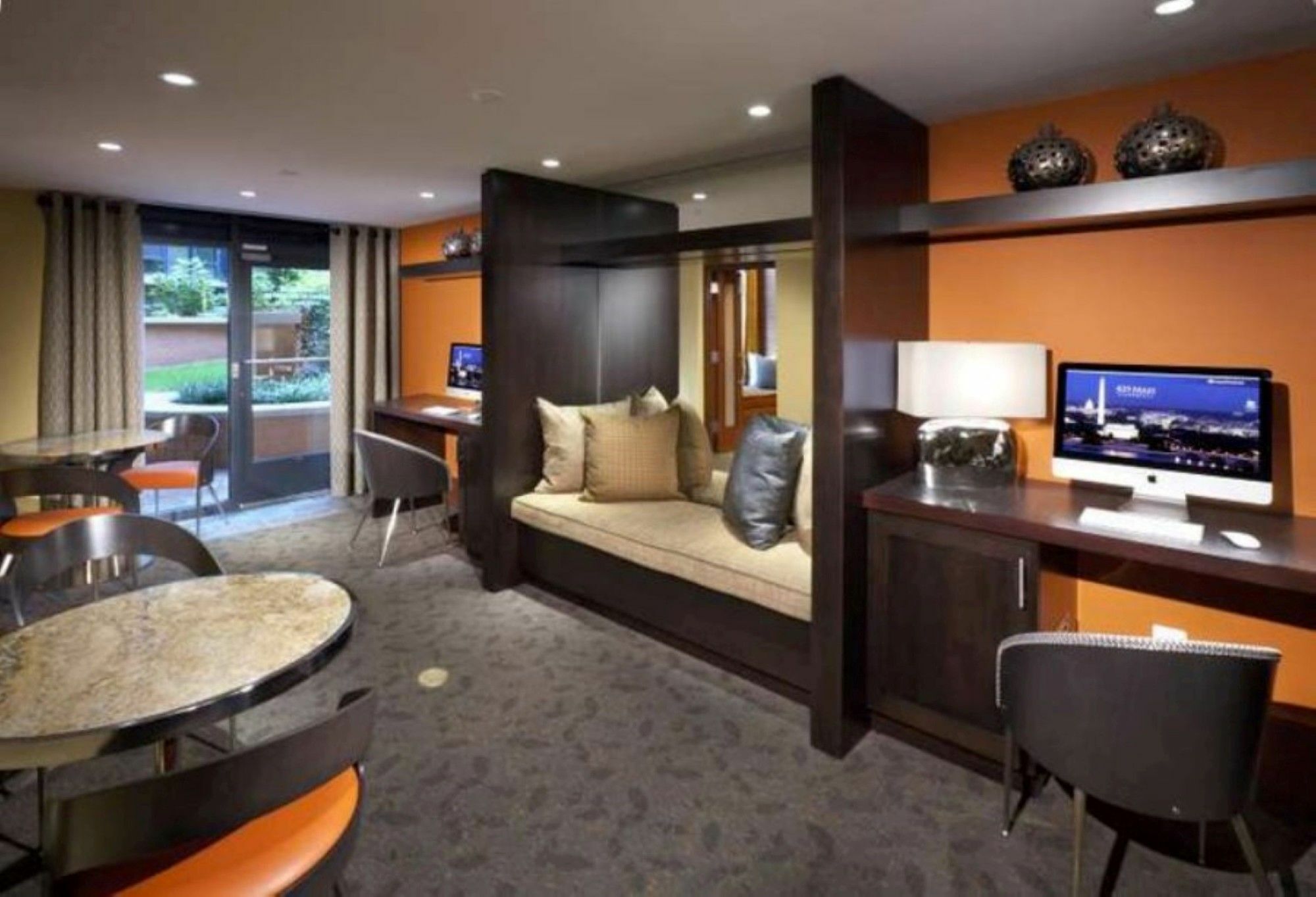 Global Luxury Suites At The Convention Center Washington Exterior photo