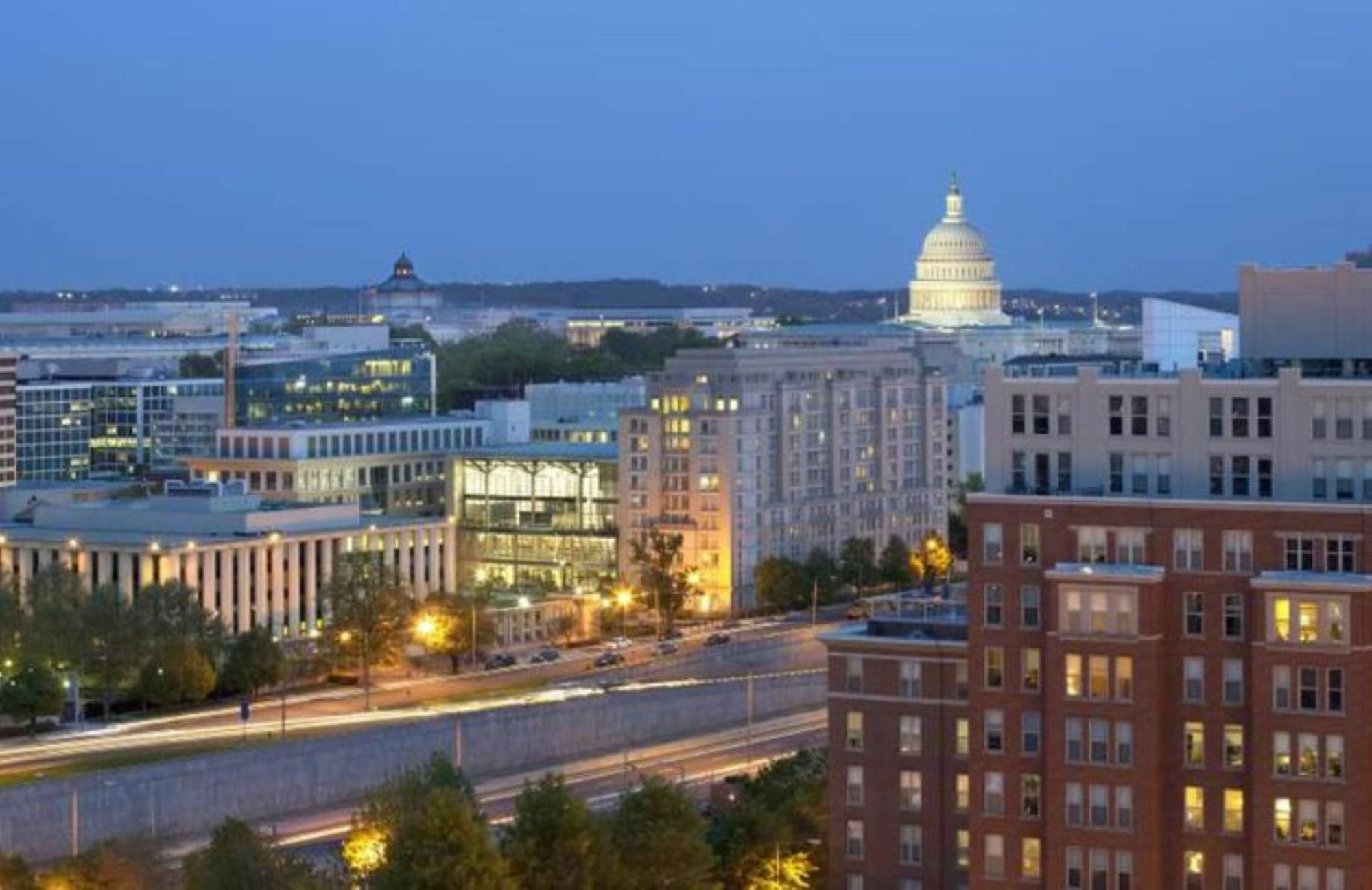 Global Luxury Suites At The Convention Center Washington Exterior photo